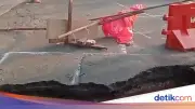 Jalan Amblas di Lenteng Agung Jaksel, Lalin Arah Depok Macet Parah