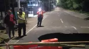 Jalan Raya Lenteng Agung Jaksel Amblas, Lalin Arah Depok Macet Parah