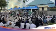 Jemaah Padati Masjid Raya Pondok Indah untuk Salat Idul Adha 1447 H