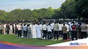 JK dan Jimly Asshiddiqie Salat Idul Adha di Masjid Al Azhar Jaksel
