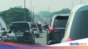 Libur Panjang, Tol Layang MBZ dan Japek Arah Cikampek Padat