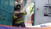 Mahasiswa Ricuh, Gedung dan 6 Kendaraan di USK Aceh Terbakar