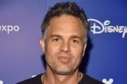 Mark Ruffalo Ungkap Ketakutan Artis Hollywood Soal Merger Paramount-Warner
