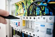 Pentingnya Instalasi Listrik Aman untuk Cegah Kebakaran dan Korsleting