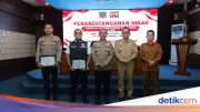 Polda Sumsel Raih Penghargaan Berkat Ungkap Ladang Ganja 20 Hektare