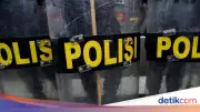Polisi Tangkap 11 Orang saat Patroli di Jakpus, Sita Ribuan Tramadol dan Sajam