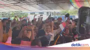Prabowo Joget 'Tabola Bale' Bersama Warga Miangas, Momen Keakraban