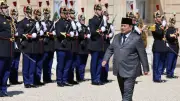 Prabowo Mulai Kunjungan Kenegaraan di Paris, Disambut di Istana Elysee