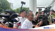 Prabowo Panggil Mendikti dan Wamenhan ke Istana, Bahas Penerbangan Haji?