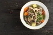 Resep Sop Buntut Kuah Bening Gurih untuk Santapan Idul Adha