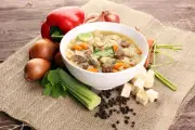 Resep Sup Daging Sapi Muda dari Kitab Kokki Bitja 1864