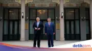 Rombongan Trump Buang Barang China Sebelum Pulang, Ini 5 Berita Terpopuler