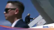Rombongan Trump Buang Semua Barang China Sebelum Pulang ke AS