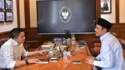 Seskab Teddy dan Mensos Gus Ipul Rapat Bahas Sekolah Rakyat Usai dari Prancis