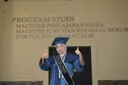 Sosok Endiah, Raih Gelar Doktor Rekayasa Nuklir ITB pada Usia 62 Tahun