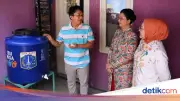 TP PKK DKI dan Daya Wanita PAM JAYA Bagikan 357 Toren Air Gratis di Jakarta Timur