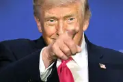 Trump Mulai Bantu Kapal Terjebak di Selat Hormuz, Klaim Misi Kemanusiaan