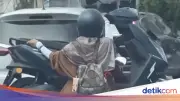 Viral Wanita di Makassar Angkut Motor Pakai Motor, Polisi Buru Pelaku