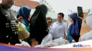 Wamendagri Buka Gerakan Pangan Murah di NTB, Sapa Warga Lombok