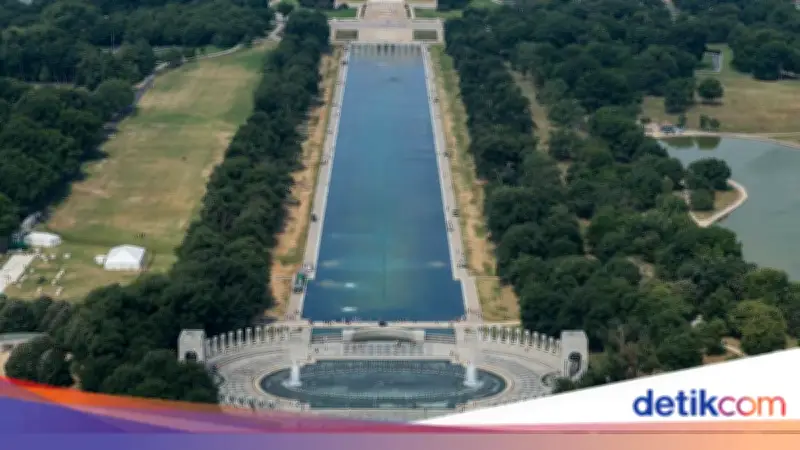 Trump Ancam 10 Tahun Penjara bagi Vandal Lincoln Memorial Reflecting Pool