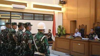 4 Prajurit TNI Penyiram Air Keras Andrie Yunus Dituntut 2,5 Tahun Penjara
