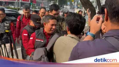 9 Penyidik Kejagung Datangi Kantor BGN, Disertai Pengawalan TNI