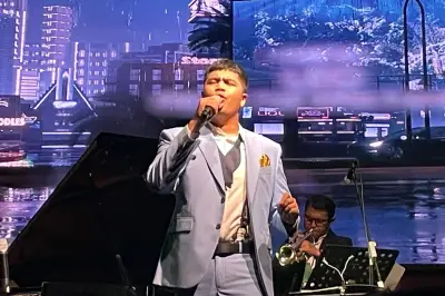 Alonzo Brata Curi Perhatian sebagai Pembuka Konser Indra Lesmana