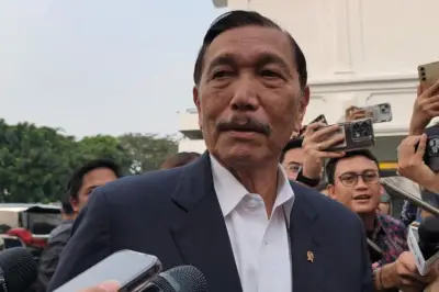 Bansos Rp 5,4 Juta untuk Semua Warga? Cek Faktanya