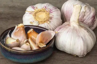 Bawang Putih Berubah Warna Biru atau Hijau? Ini Penyebabnya