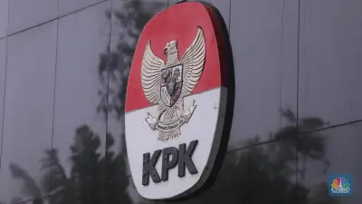 Bupati dan Sekda Kuansing Menyerahkan Diri ke KPK Setelah OTT