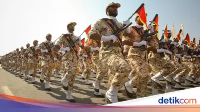 Dua Anggota Garda Revolusi Iran Ditembak Mati di Rumah Mereka