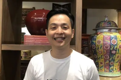 Ernest Prakasa Bebani Diri di Film Bandits Of Batavia