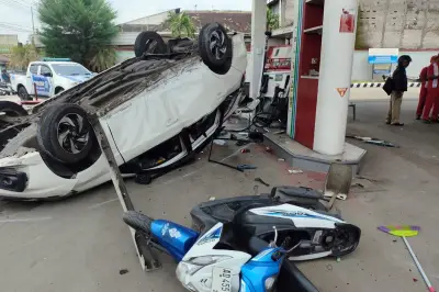 Fakta di Balik Foto Mobil Terbalik di SPBU Pertamina