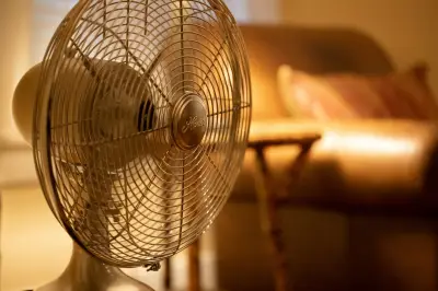 Hindari Tidur dengan AC atau Kipas Langsung ke Wajah, Ini Dampaknya