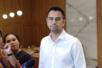 Hoaks Foto Raffi Ahmad Ditangkap Polisi, Ini Fakta Sebenarnya