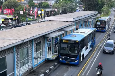 HUT ke-499 Jakarta, Naik Transjakarta, MRT, LRT Cuma Rp 1