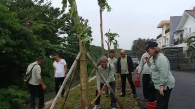 Jakarta Barat Tanam 448 Pohon dan 163 Ribu Tanaman Hias Semester I 2026