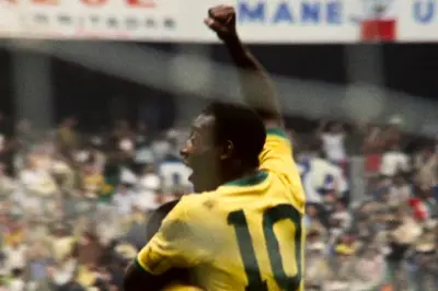 Jersey Pele Piala Dunia 1958 Dilelang Sotheby's