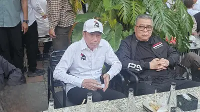 Jokowi soal Baju PSI: Kalau Sudah Pakai, Artinya Tahu Sendiri