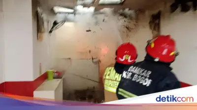 Kebakaran Tiga Ruko di Bogor Akibat Kebocoran Gas, Satu Jam Lebih Dipadamkan