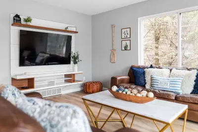 Ketinggian Ideal TV di Ruang Keluarga Agar Nyaman dan Sehat