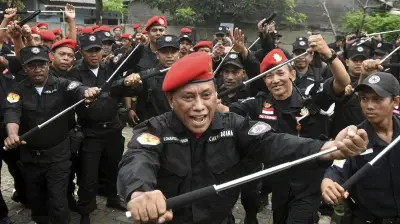 Komarudin PDIP Respons Santai Ritual Jokowi Injak Kepala Kerbau: Bukan Banteng