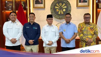 KP2MI Targetkan 500 Ribu PMI, Teken MoU dengan Pemprov Banten dan Krakatau Steel