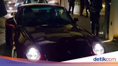 KPK Sita Dua Porsche Milik Silmy Karim, Tak Terdaftar di LHKPN
