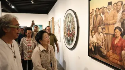 Megawati dan GKR Hemas Resmikan Pameran Seni Mata Hati Soekarno