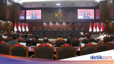 MK Tolak Gugatan Mahasiswa soal Frasa 'Langsung' di UU Pilkada