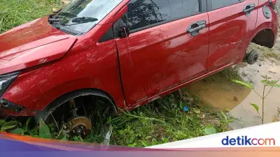 Mobil Kecelakaan di Kalbar Dijarah, Ban Serep hingga Spion Raib