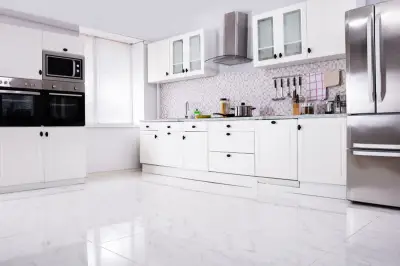 Panduan Memilih Lantai Dapur: Kelebihan dan Kekurangan 4 Material