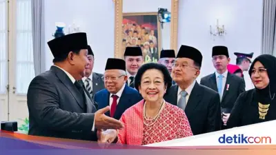 PDIP Nilai Momen Gandengan Tangan Prabowo-Megawati Hal Biasa