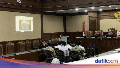 Pegawai Bea Cakap Ungkap Duit Suap Disimpan di Mobil dan Safe House